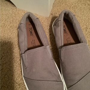 TOMS Men's Gray Slip-On Shoes